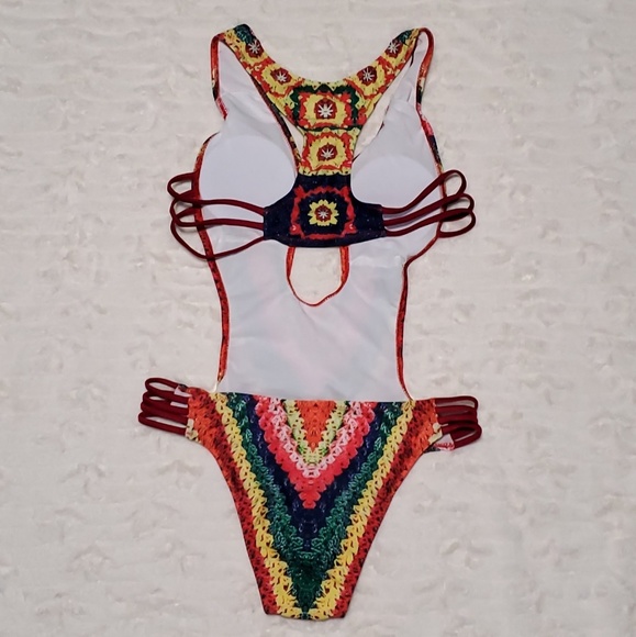 📣Last 1 Sz L📣💥Crochet Print Design Swimsuit - Picture 6 of 7